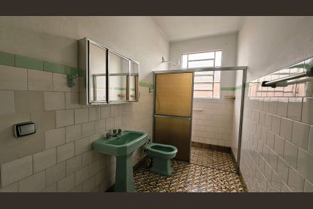 Casa à venda com 760m², 2 quartos e 2 vagasBanheiro Social