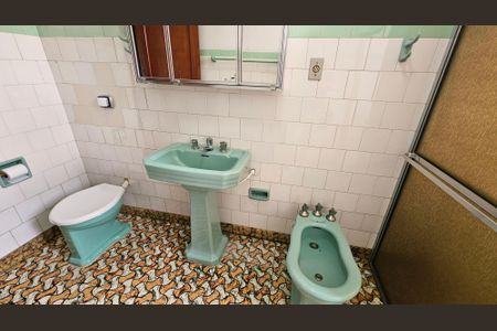 Casa à venda com 760m², 2 quartos e 2 vagasBanheiro Social