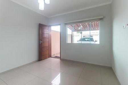 Sala de casa para alugar com 2 quartos, 80m² em Jardim Santa Teresa, Mogi das Cruzes