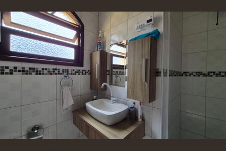 Casa à venda com 193m², 3 quartos e 2 vagas Casa à venda com 193m², 3 quartos e 2 vagasBanheiro