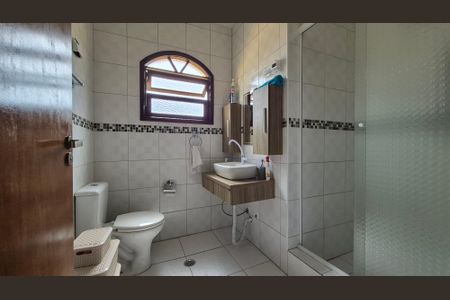 Casa à venda com 193m², 3 quartos e 2 vagas Casa à venda com 193m², 3 quartos e 2 vagasBanheiro