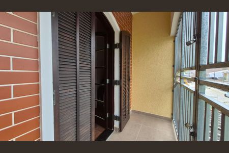 Casa à venda com 193m², 3 quartos e 2 vagas Casa à venda com 193m², 3 quartos e 2 vagasQuarto