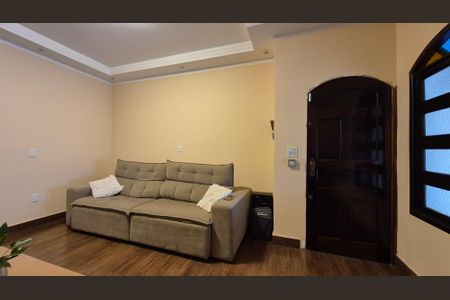 Casa à venda com 193m², 3 quartos e 2 vagas Casa à venda com 193m², 3 quartos e 2 vagasSala