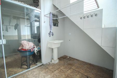 Casa à venda com 65m², 2 quartos e sem vaga