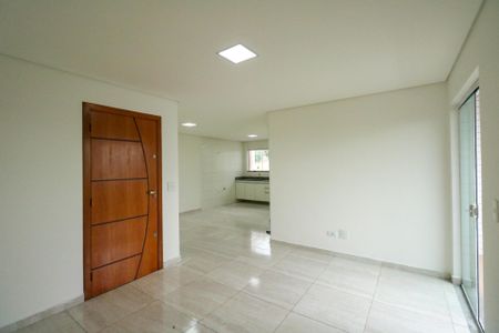 Sala de apartamento à venda com 2 quartos, 70m² em Piraporinha, Diadema