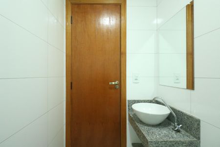 Apartamento para alugar com 70m², 2 quartos e sem vagaBanheiro