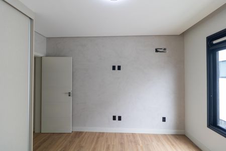 Casa de condomínio à venda com 340m², 5 quartos e 4 vagas Casa de condomínio à venda com 340m², 5 quartos e 4 vagasSuíte 03