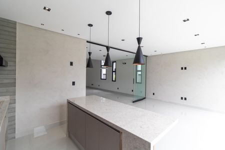 Casa de condomínio à venda com 340m², 5 quartos e 4 vagas Casa de condomínio à venda com 340m², 5 quartos e 4 vagasChurrasqueira