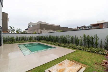 Casa de condomínio à venda com 340m², 5 quartos e 4 vagas Casa de condomínio à venda com 340m², 5 quartos e 4 vagasPiscina