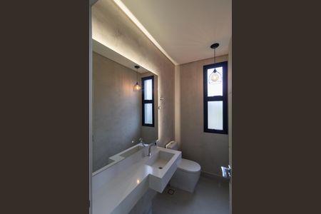 Casa de condomínio à venda com 340m², 5 quartos e 4 vagas Casa de condomínio à venda com 340m², 5 quartos e 4 vagasLavabo