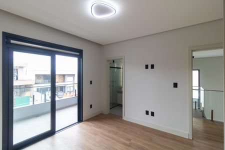Casa de condomínio à venda com 340m², 5 quartos e 4 vagas Casa de condomínio à venda com 340m², 5 quartos e 4 vagasSuíte 02