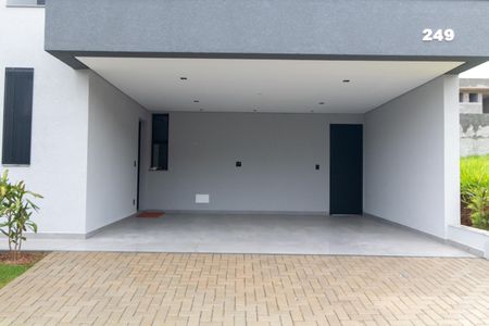 Casa de condomínio à venda com 340m², 5 quartos e 4 vagas Casa de condomínio à venda com 340m², 5 quartos e 4 vagasGaragem