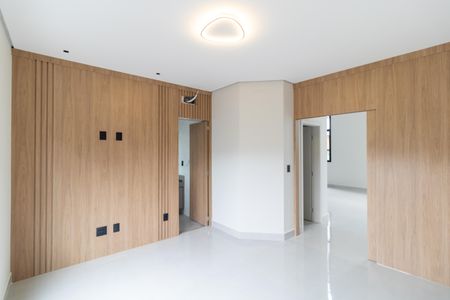 Casa de condomínio à venda com 340m², 5 quartos e 4 vagas Casa de condomínio à venda com 340m², 5 quartos e 4 vagasSuíte 01