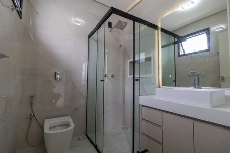 Casa de condomínio à venda com 340m², 5 quartos e 4 vagas Casa de condomínio à venda com 340m², 5 quartos e 4 vagasBanheiro da Suíte 03