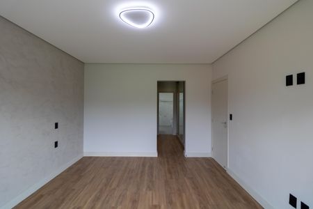 Casa de condomínio à venda com 340m², 5 quartos e 4 vagas Casa de condomínio à venda com 340m², 5 quartos e 4 vagasSuíte 04