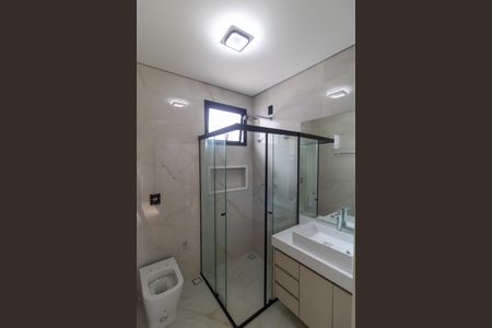 Casa de condomínio à venda com 340m², 5 quartos e 4 vagas Casa de condomínio à venda com 340m², 5 quartos e 4 vagasBanheiro da Suíte 05