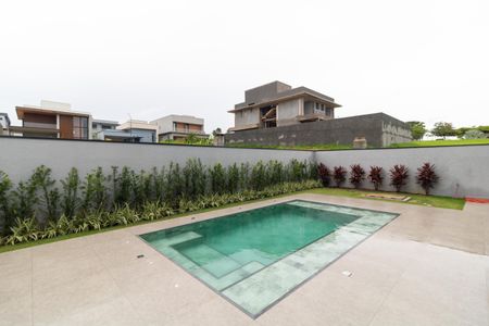 Casa de condomínio à venda com 340m², 5 quartos e 4 vagas Casa de condomínio à venda com 340m², 5 quartos e 4 vagasPiscina
