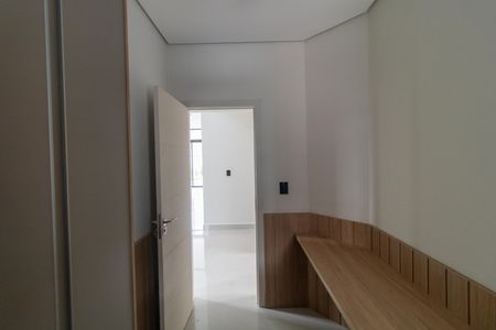 Casa de condomínio à venda com 340m², 5 quartos e 4 vagas Casa de condomínio à venda com 340m², 5 quartos e 4 vagasEscritório