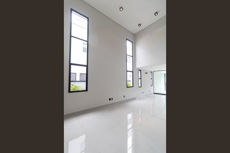 Casa de condomínio à venda com 340m², 5 quartos e 4 vagas Casa de condomínio à venda com 340m², 5 quartos e 4 vagasSala