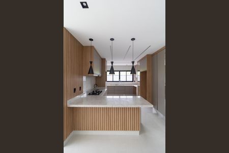 Casa de condomínio à venda com 340m², 5 quartos e 4 vagas Casa de condomínio à venda com 340m², 5 quartos e 4 vagasCozinha