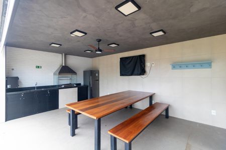 Casa de condomínio à venda com 340m², 5 quartos e 4 vagas Casa de condomínio à venda com 340m², 5 quartos e 4 vagasÁrea comum - Churrasqueira