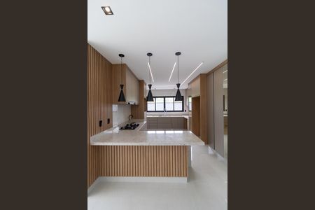 Casa de condomínio à venda com 340m², 5 quartos e 4 vagas Casa de condomínio à venda com 340m², 5 quartos e 4 vagasCozinha