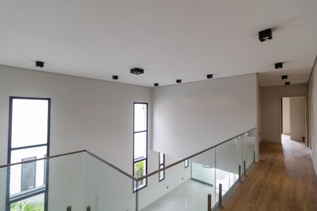 Casa de condomínio à venda com 340m², 5 quartos e 4 vagas Casa de condomínio à venda com 340m², 5 quartos e 4 vagasCorredor