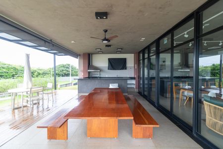 Casa de condomínio à venda com 340m², 5 quartos e 4 vagas Casa de condomínio à venda com 340m², 5 quartos e 4 vagasÁrea comum - Área gourmet