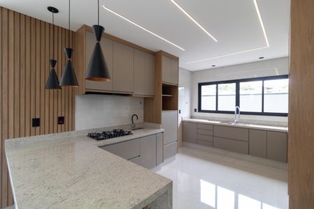 Casa de condomínio à venda com 340m², 5 quartos e 4 vagas Casa de condomínio à venda com 340m², 5 quartos e 4 vagasCozinha