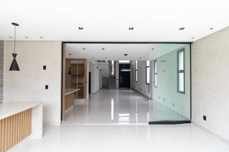 Casa de condomínio à venda com 340m², 5 quartos e 4 vagas Casa de condomínio à venda com 340m², 5 quartos e 4 vagasChurrasqueira