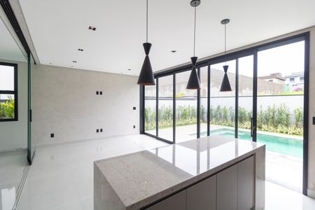 Casa de condomínio à venda com 340m², 5 quartos e 4 vagas Casa de condomínio à venda com 340m², 5 quartos e 4 vagasChurrasqueira