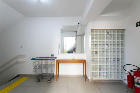 Apartamento para alugar com 45m², 2 quartos e sem vaga Apartamento para alugar com 45m², 2 quartos e sem vagaHall Social