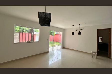 Sala de casa para alugar com 3 quartos, 200m² em Vargem Grande, Rio de Janeiro