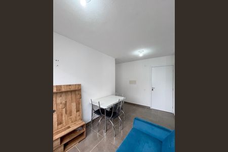 Sala de apartamento para alugar com 2 quartos, 45m² em Parque Bristol, São Paulo