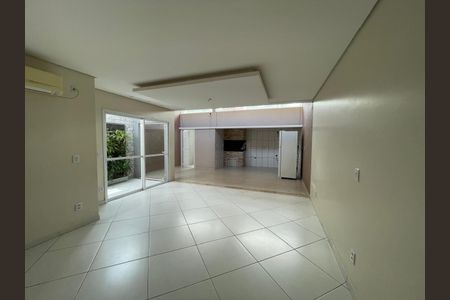 Sala de casa de condomínio para alugar com 3 quartos, 100m² em Santo Afonso, Novo Hamburgo