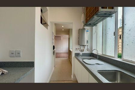 Apartamento à venda com 134m², 2 quartos e 1 vagaÁrea de Serviço