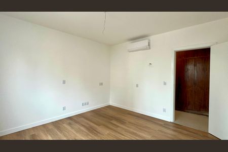 Quarto de apartamento à venda com 2 quartos, 134m² em Pinheiros, São Paulo