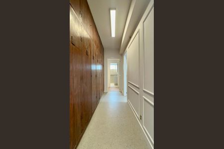 Corredor de apartamento à venda com 2 quartos, 134m² em Pinheiros, São Paulo