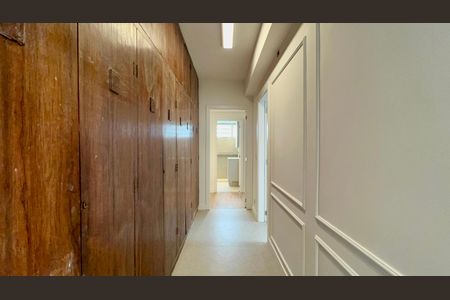 Corredor de apartamento à venda com 2 quartos, 134m² em Pinheiros, São Paulo