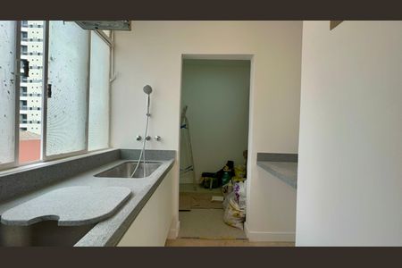 Apartamento à venda com 134m², 2 quartos e 1 vagaÁrea de Serviço