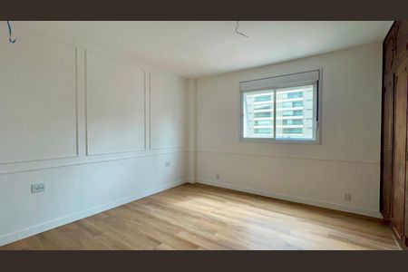 Apartamento à venda com 134m², 2 quartos e 1 vagaSuite