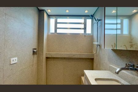 Apartamento à venda com 134m², 2 quartos e 1 vagaBanheiro da Suíte