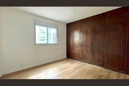 Apartamento à venda com 134m², 2 quartos e 1 vagaSuite