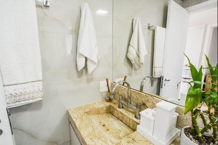 Apartamento à venda com 67m², 2 quartos e 1 vagaBanheiro da Suíte