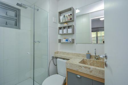 Apartamento à venda com 61m², 3 quartos e 1 vaga Apartamento à venda com 61m², 3 quartos e 1 vagaBanheiro da Suíte