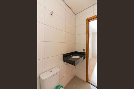 Casa à venda com 170m², 3 quartos e 4 vagasBanheiro da Suíte 2