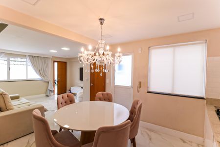 Casa de condomínio à venda com 109m², 3 quartos e 1 vaga Casa de condomínio à venda com 109m², 3 quartos e 1 vagaCozinha