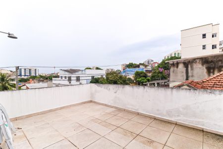 Casa de condomínio à venda com 109m², 3 quartos e 1 vaga Casa de condomínio à venda com 109m², 3 quartos e 1 vagaTerraço