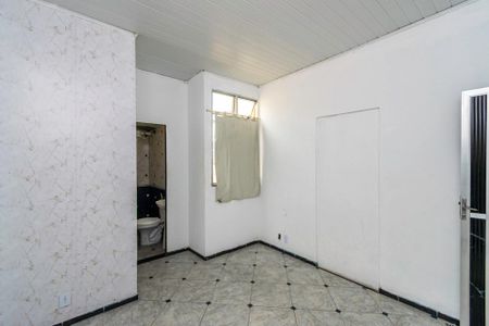 Sala de apartamento para alugar com 1 quarto, 35m² em Penha, Rio de Janeiro