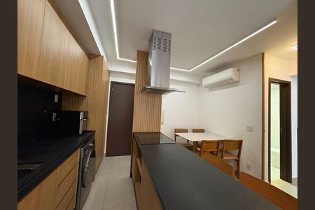 Cozinha de apartamento à venda com 2 quartos, 63m² em Setor Bueno, Goiânia